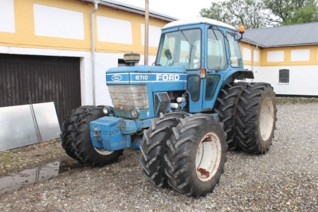 Ford 6710 with Twilling wheel, starts and runs fine, 4x4. (Only 3350 hours)