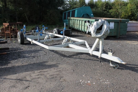 Boat trailer without papers, works fine, with electric hoist
