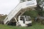 Mobil abnehmbaren Treppe, montiert auf Ford Cargo 0713 gehören Gründung und den Betrieb. Ausziehbare Treppe. Sichtbare Korrosion.