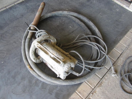 Stavvibrator med 220 Volt kabel, slange og vibratorstuds
