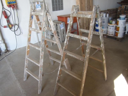 2 pcs wiener wooden ladders