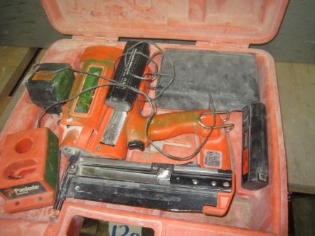 Nailer Paslode Impulse 250 in suitcase