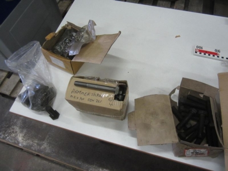 Miscellaneous steel bolts 8.8 hammer screws, washers, nuts oblique washers, etc. as in photos