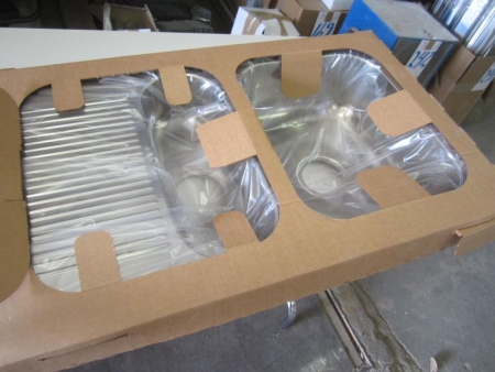 Double stainless steel sink for the kitchen, Intra Horizon HZD815SH06, unused and complete with brackets in original packaging