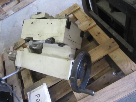 Powerful tailstock lathe, flat and triangular lead cc = about 200 mm