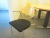 Mødebord i bøg, Dencon, ovalt bord cirka 148x108 cm, med 4 stabelbare stole, sort betræk