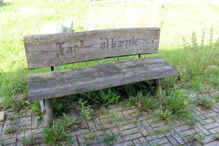 Bench in wood "Dad's beer bench"