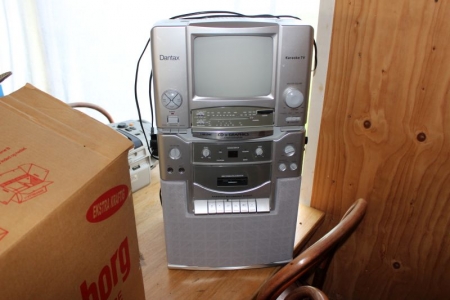 Karaoke-Anlage für CD Dantax + 2 Wecker.