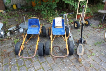 Mooncar, 2 stk. gule (flade dæk) + 2 løbehjul
