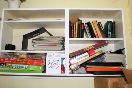 Bookcase with games, books and various magazines