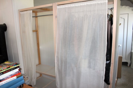 4 pcs garment collectors with curtain
