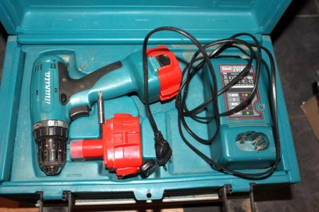 Screwdriver, Makita with battery and charger