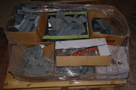 Pallet with fittings, BSN-150/145-B, type: 140B, Gerb 125-B, BSN 115/190-B + about 10 boxes of eternit screws 6,5x65 mm