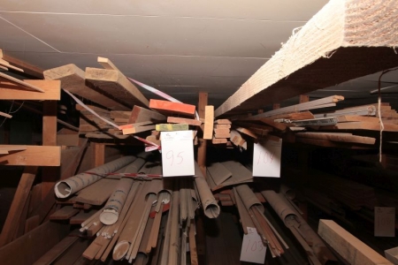 Assorted timber in lengths: 100-300cm