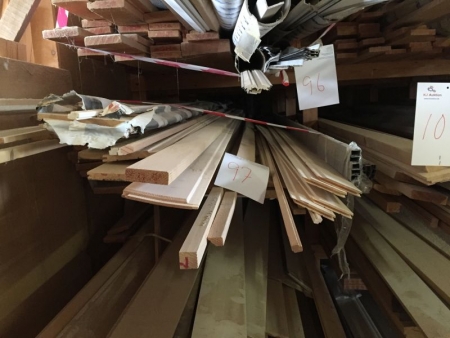 Holzleisten für Täfelungen, Deckenplatten, Sockelleisten, Kiefer, (skønnes 140m)