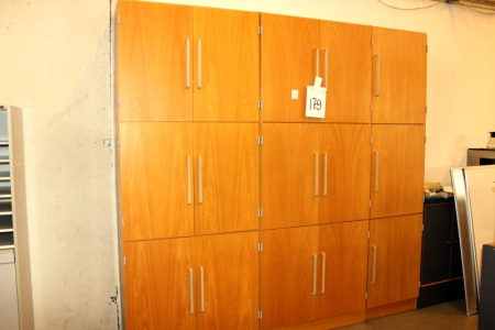 Large wall unit with 15 compartments