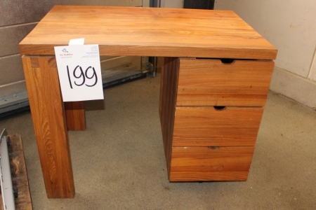Solid desk with fixed drawers. 90x60 cm.