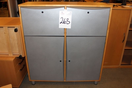 Cabinet mit 2 Schubladen Abmessungen: B = 112 cm. D = 42 cm. H = 125 cm.