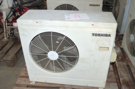 Aircondition, mærket Toshiba, model RAV-240A8-P. Palle medfølger ikke