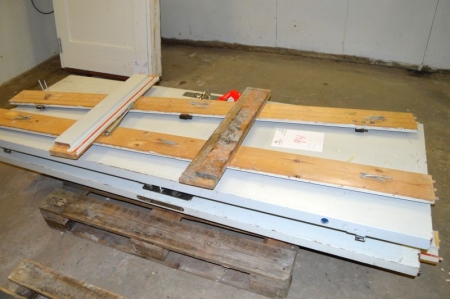 2 x interior doors, wood, painted gray, studded. Frame dimensions, wxh: ca. 78 x 211 cm. Pallet not included