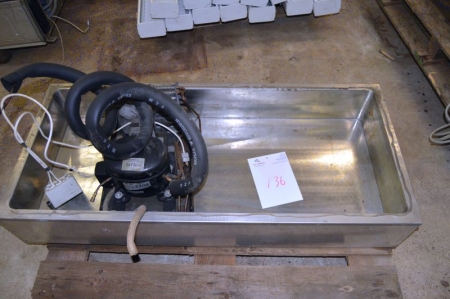Compressor + stainless cooling baths with drainage. LxWxH, ca. 126.5 x 56 x 20 cm. Pallet not included