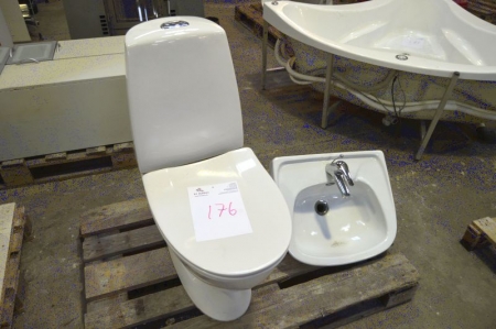 2-skyls toilet, IFÖ + håndvask med armatur, bxd, ca. 48 x 42 cm. Palle medfølger ikke