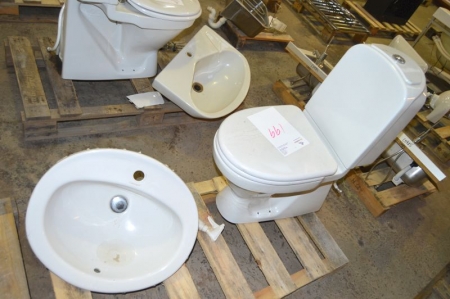 2-skyl toilet, Gustavsberg + håndvask Camarque, bxd, ca. 56 x 47 cm. Palle medfølger ikke