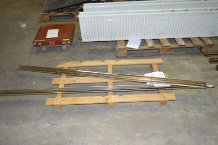 2 x glow heaters / terrace heater,length of 2 meters. Archive picture. Pallet not included