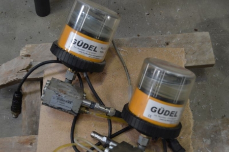 2 x centralsmørepumper, Güdel PLCD/2, 120 cc. Palle medfølger ikke