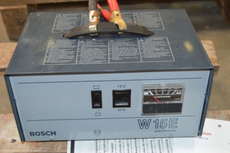 Auto-Ladegerät, Bosch WL 15 E, 12/24 V. Pallet nicht im Lieferumfang enthalten