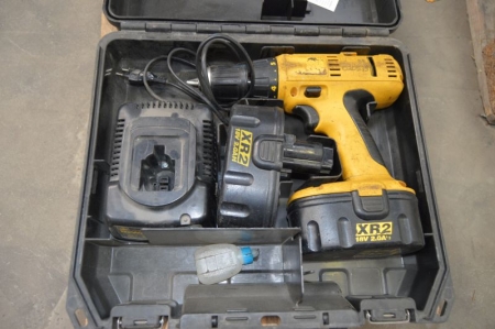 Aku hammer drill, DeWalt, with two batteries, 18 V / 2.0 Ah + charger in box. Pallet not included