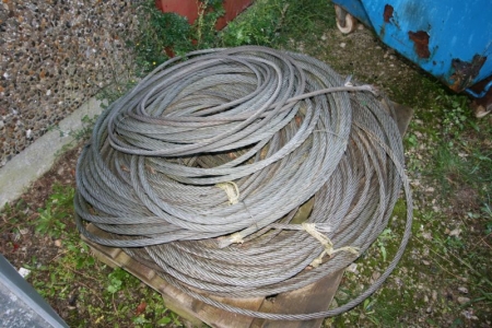 Stål wire, skiftende længde/Ø          anslået 120m
