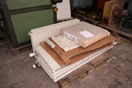 Ca. 6stk assorterede radiatore + 1stk inspektionsluge 59x59cm
