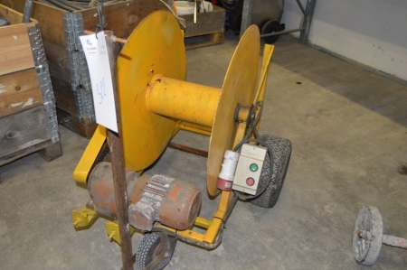 Electrically driven rolling machine