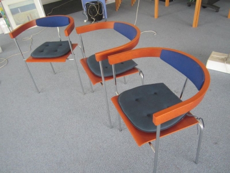 3 Stück Stühle Cinus von Rumas, in Kirsche / chrom mit polsterryg, Design: Troels Grum-Schwensen. Die Stühle sind stapelbar und in gutem Zustand