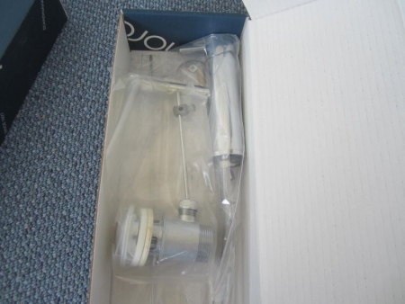 2 pcs fittings Mora type MA 707 155 chrome, 1 luminaire Mora MA 707160 in chrome, all unused and in boxes