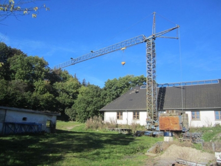 Construction Crane Linden Alimak type L30 / 38, S / N 08225, expenses 30 meters, height 38 meters with angled arm. With radio control. The machine is set up and can be seen in operation. Papers included. Not approved