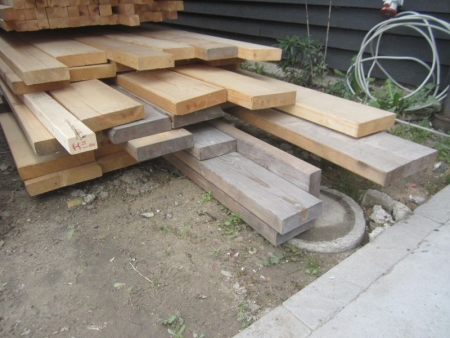 Mixed timber: planed rafters 45x245; 1/6, 6 / 5,4,6 / 4.2 meters, planed reglar 45x195; 15 / 4.2 meters, planed reglar 45x145; 9 / 4.2 meters, planed reglar 45x70; 1 / 5.4 meters, raw shuttering 25X100; 4 / 5.4 meters