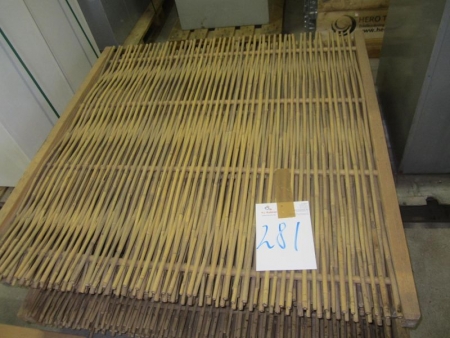 7 pcs bamboo fence, about 120x120 mm