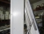 Alu/komposit/trævindue Ecliptica udvendig karm 142,4xh141x16 cm, topstyret med 3 lags klar glas og midtersprosse, farve Antracit/hvid, ubrugt vindue fra fejlslagent projekt 