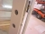 Holz / Alu-Haustür in anthrazit / weiß äußeren Rahmen 94,8xh212,5x 13 cm, mit 3 52 mm 3-Schicht-Klarglas, alubundstykke, rechts innen mit drei Punkten, ungebraucht Tür von erfolglosen Projekten (Archivbild, das den linken öffnende Tür)