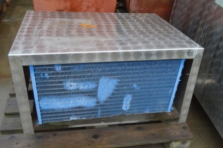 Cooling unit for cooling tank