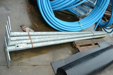 4 x galvanized poles with base plate, 2½ "