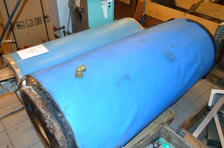 Stainless steel tank with insulation (close) + buffer tank, condition unknown