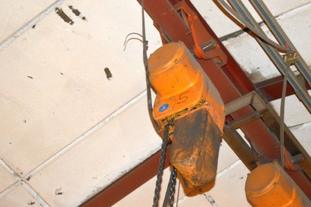 Electric hoist, Kito, 500 kg. Trolley. Buyer must dismantle