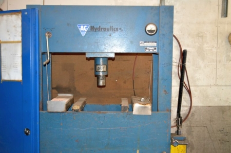Hydraulic press, 60 tons. AC Hydraulics, type P60. SN: 42504