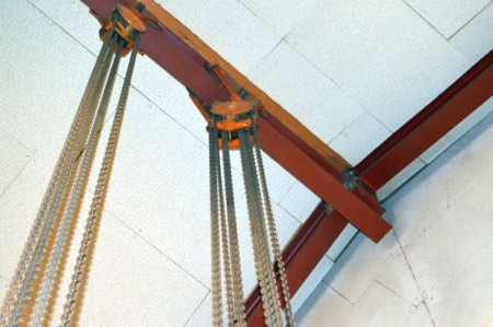 Chain hoist, 6 ton + trolley. Buyer must dismantle