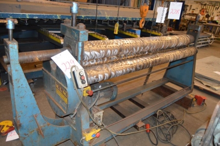 Plate roller, with 3 rollers. Working width 190 cm. Attached emergency stop. Safety Line. Without manufacturer, type and year