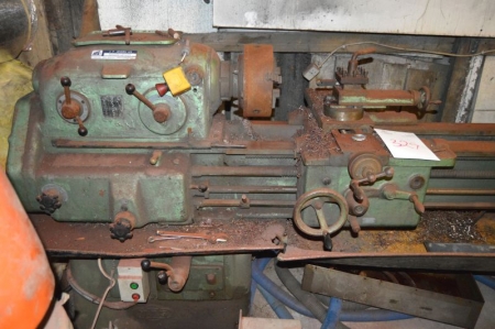 Lathe, MAS. Bore: 75 mm. Centerheight about 200 mm. Working length about 140 mm
