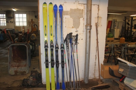 2 par ski med diverse skistave